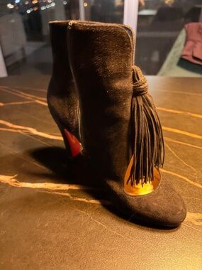Christian Louboutin 37